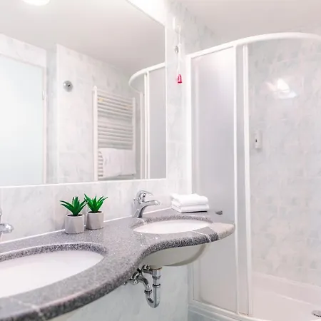 ホテル Catez - Terme Catez