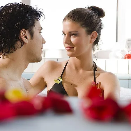 Catez - Terme Catez ホテル チャテジ・オプ・サヴィ