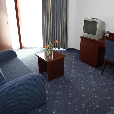 Catez - Terme Catez 3* チャテジ・オプ・サヴィ